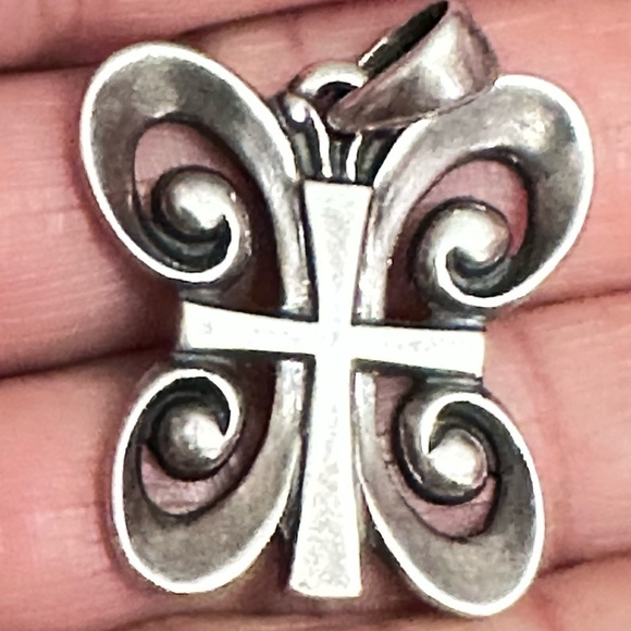 Retired James Avery Butterfly Cross Resurrection Pendant Faith Big Bale 9g 4077 - Picture 1 of 15